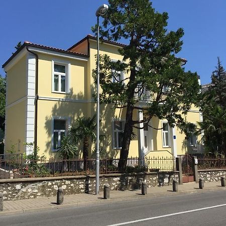 Villa Ana 茨里克韦尼察 外观 照片