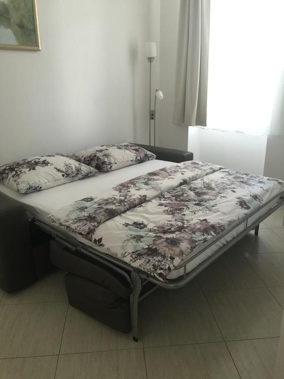 Villa Ana 茨里克韦尼察 外观 照片